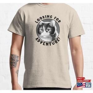 Funny Cat Looking For Adventure Classic Tshirt